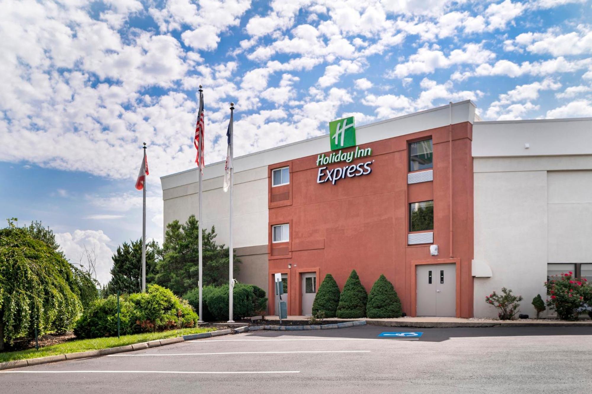 Holiday Inn Express Greencastle, An Ihg Hotel Exterior photo